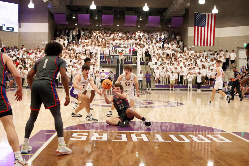 <strong>MUS downed CBHS, 54-44, in a D2-AA basketball game Friday night before a packed crowd at CBHS. Jackson Ransom led the Owls with 17 points and Reid Chauhan added 13.</strong> (Gerald Gallik/Special to The Daily Memphian)