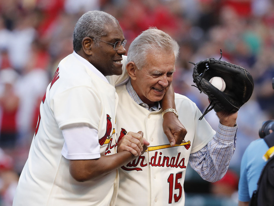 <strong>Bob Gibson, left, and Tim McCarver, members of the St. Louis Cardinals' 1967 World Series champion team, take part in a ceremony honoring the 50th anniversary of the victory&nbsp;May 17, 2017.</strong> (Jeff Roberson/AP Photo file)