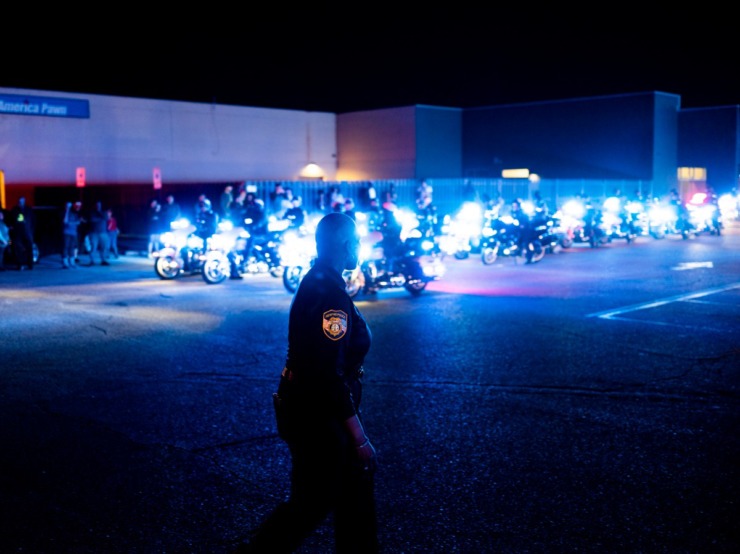 <strong>Motorcycle officers ride in formation during the&nbsp;&ldquo;Sea of Blue&rdquo; event</strong>&nbsp;<strong>on Feb. 27, 2023.</strong>&nbsp;(Brad Vest/Special to The Daily Memphian
