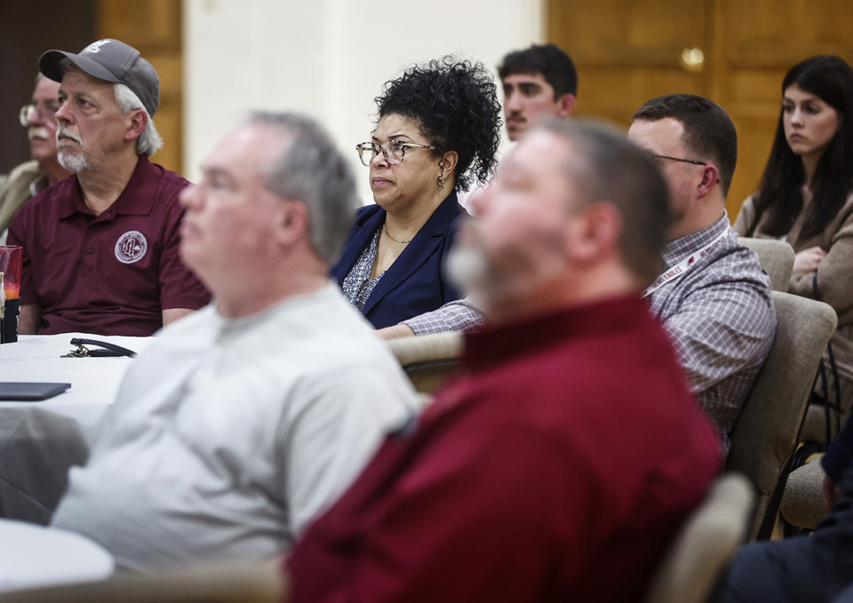 <strong>Alderman Jackie Bostick (in the gray hat on the left) and other Horn Lake residents attend a comprehensive plan community meeting Feb. 28.</strong> (Mark Weber/The Daily Memphian)