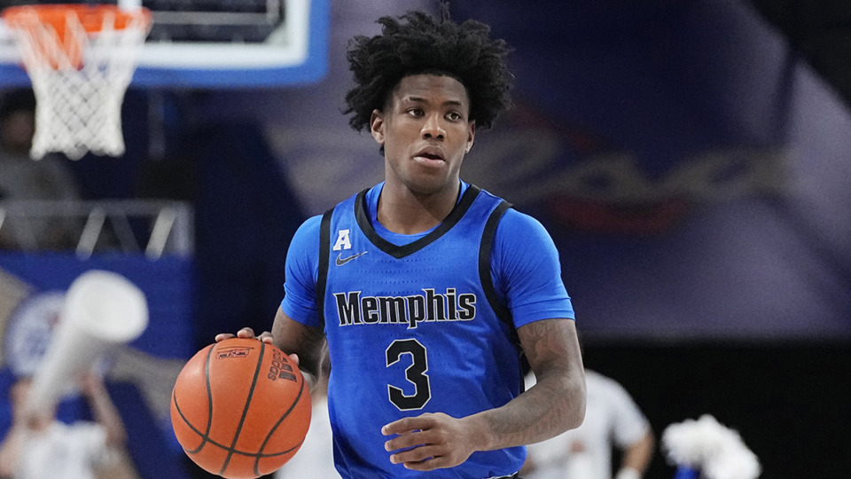 <strong>Memphis guard Kendric Davis (3) dribbles during an NCAA basketball game against Tulsa Jan. 29 in Tulsa, Okla.</strong> (Sue Ogrocki/AP Photo file)