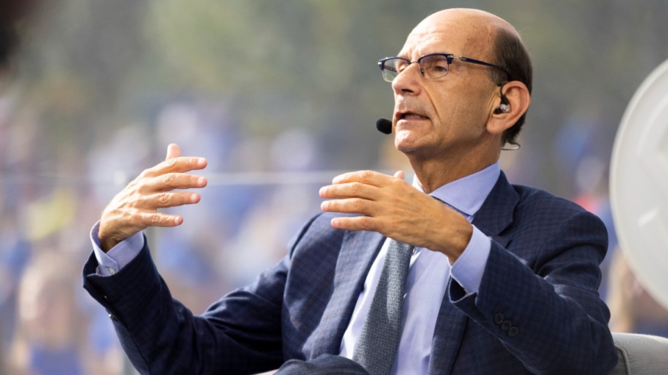<strong>SEC Nation host Paul Finebaum talks to his co-hosts during the SEC Nation broadcast in Lexington, Ky., Saturday, Oct. 9, 2021.</strong> (AP Photo/Michael Clubb)