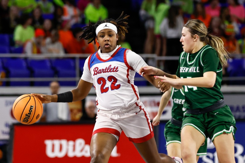 <strong>Bartlett&rsquo;s Shamari Hamlett (22) drives the ball up court as she&rsquo;s chased by Green Hill&rsquo;s Savannah Kirby (14) during a TSSAA Class 4A girls basketball tournament game, Friday, March 10, 2023, in Murfreesboro, TN.</strong> (Wade Payne/Special to The Daily Memphian)