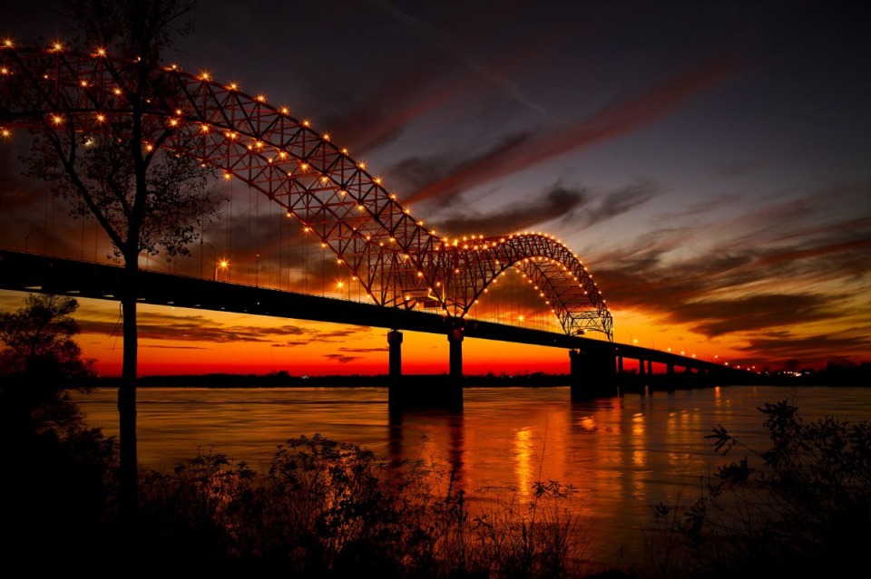 <strong>&ldquo;...While we might not agree on where to get the best pizza in town or which is the best Memphis in May band, we may find we totally see eye-to-eye on the ideal spot to catch a stunning sunset.&rdquo;</strong> (Lance Murphey/The Daily Memphian file)
