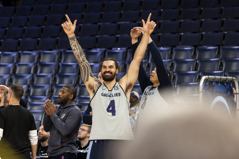 <strong>Steven Adams greets fans during the Grizzlies&rsquo; annual open practice Sunday, Oct. 9, 2022 at FedExForum.</strong> (Brad Vest/Special to The Daily Memphian file)