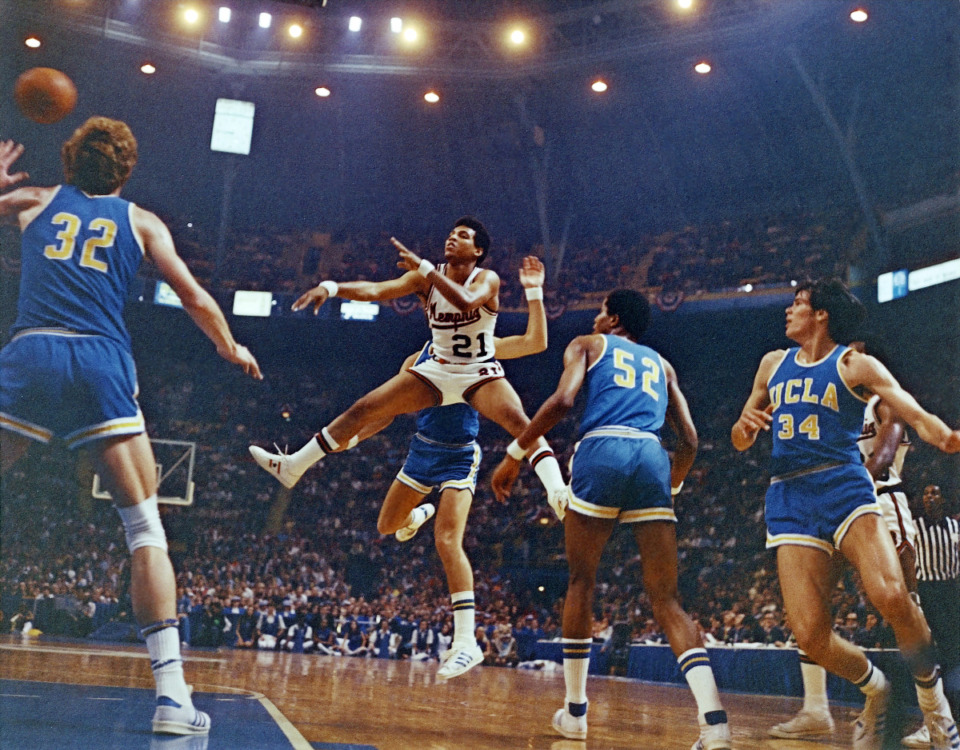 <strong>Memphis State guard Larry Finch in action during the 1973 National Championship game against UCLA.</strong> (Courtesy Phyliss Massey)