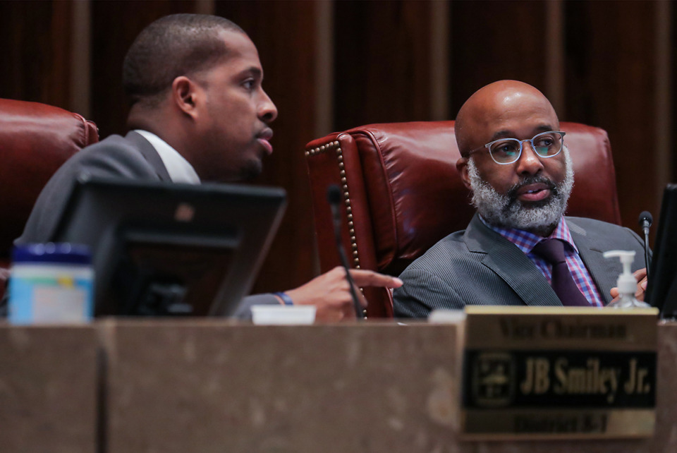 <strong>The Memphis City Council will take a first-reading vote on a redistricting plan at a special April 5 meeting that council chairman Martavius Jones called on Wednesday. JB Smiley Jr. and Jones (right) confer during a Dec. 6, 2022 meeting.</strong> (Patrick Lantrip/The Daily Memphian file)