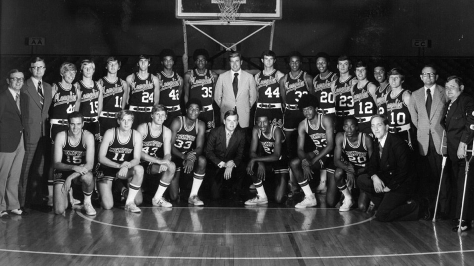 <strong>Memphis State coach Gene Bartow&rsquo;s 1972-73 Tigers basketball team.</strong>&nbsp;(Courtesy Memphis Athletics)