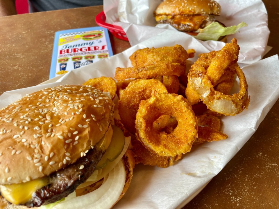 <strong>Tommy&rsquo;s original burger patty was thicker than you&rsquo;d find on a Whopper, but it had the char-grilled flavor that you find at Burger King.</strong> (Jennifer Biggs/The Daily Memphian)