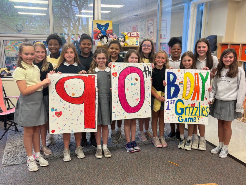 <strong>Nancy Fields&rsquo; 4th-grade class at Hutchison made a birthday sign for Fields&rsquo; mother, Anne Boyd.</strong>&nbsp;<strong>The celebration includes Boyd&rsquo;s first in-person Grizzlies game.</strong> (Courtesy Boyd family)