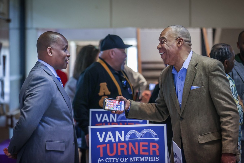 <strong>Memphis mayoral candidate Van Turner meets with constituents at LeMoyne-Owen College March 27, 2023. (</strong>Patrick Lantrip/The Daily Memphian)