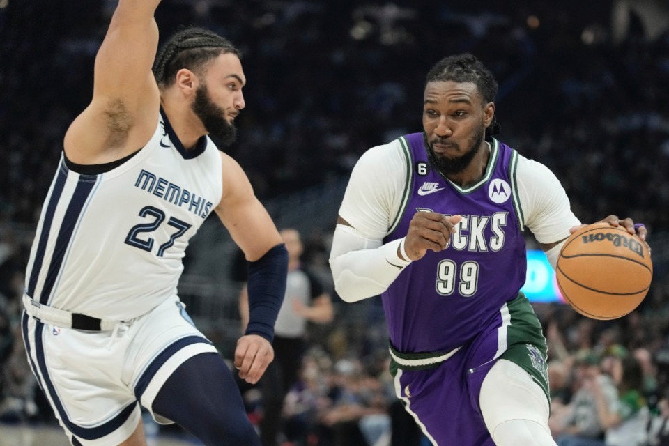 <strong>Memphis Grizzlies' David Roddy defends&nbsp;Milwaukee Bucks' Jae Crowder&nbsp; during the first half of an NBA basketball game Friday, April 7, 2023, in Milwaukee.</strong> (AP Photo/Morry Gash)