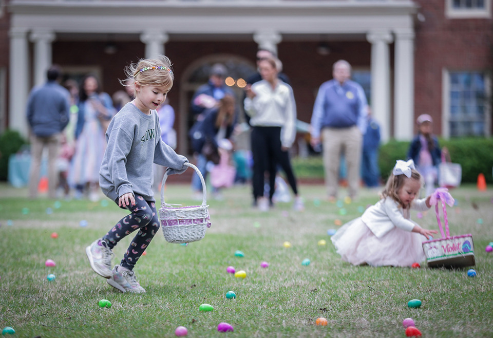 <strong>Frances Baker rushes out onto the South Lawn of the Dixon during its annual Easter Egg Hunt April 8, 2023.</strong> (Patrick Lantrip/The Daily Memphian)