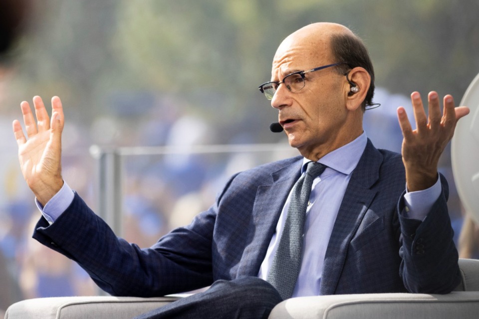 <strong>&ldquo;SEC Nation&rdquo; host Paul Finebaum talks to his co-hosts during the &ldquo;SEC Nation&rdquo; broadcast in Lexington, Kentucky, Saturday, Oct. 9, 2021.</strong> (Michael Clubb/AP file)