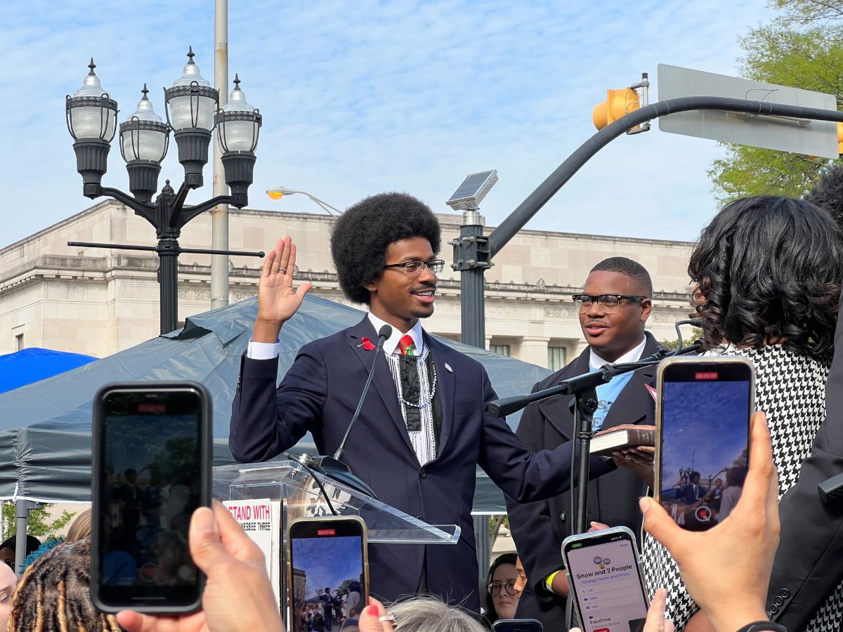 Justin J Pearson Sworn Back Into Tennessee House Of Representatives Memphis Local Sports