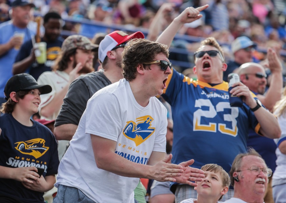 <strong>Memphis Showboats fans react to a call during an April 15, 2023 game.</strong> (Patrick Lantrip/The Daily Memphian)