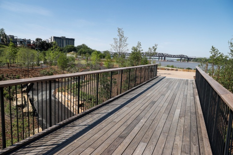 <strong>Pedestrian bridge at the newly remodeled Tom Lee Park.</strong> (Mark Weber/The Daily Memphian)