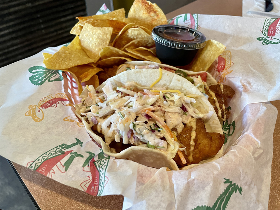 <strong>Fried catfish tacos at Booya&rsquo;s come with a basket of chips and you can sample plenty of salsas from the salsa bar.</strong> (Jennifer Biggs/The Daily Memphian)