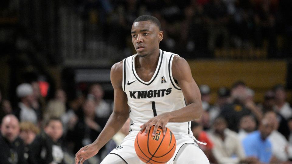 <strong>Central Florida guard Jayhlon Young has committed to Memphis.</strong> (AP File Photo/Phelan M. Ebenhack)