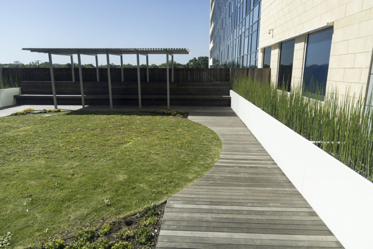 <strong>The Methodist Transplant Institute also features a healing garden.</strong> (Brad Vest/Special to The Daily Memphian)