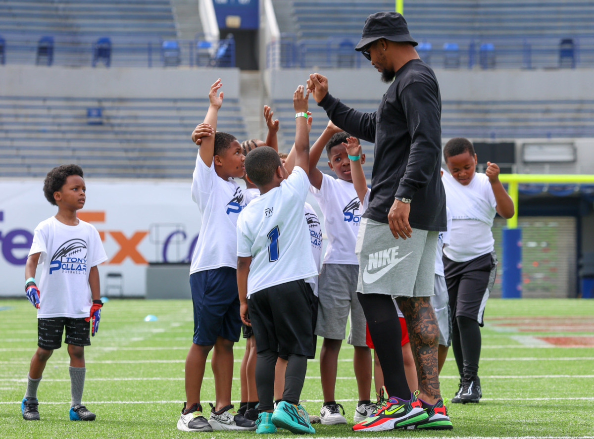 Tony Pollard camp: Dallas Cowboy and former Tiger inspires Memphis youth -  Memphis Local, Sports, Business & Food News