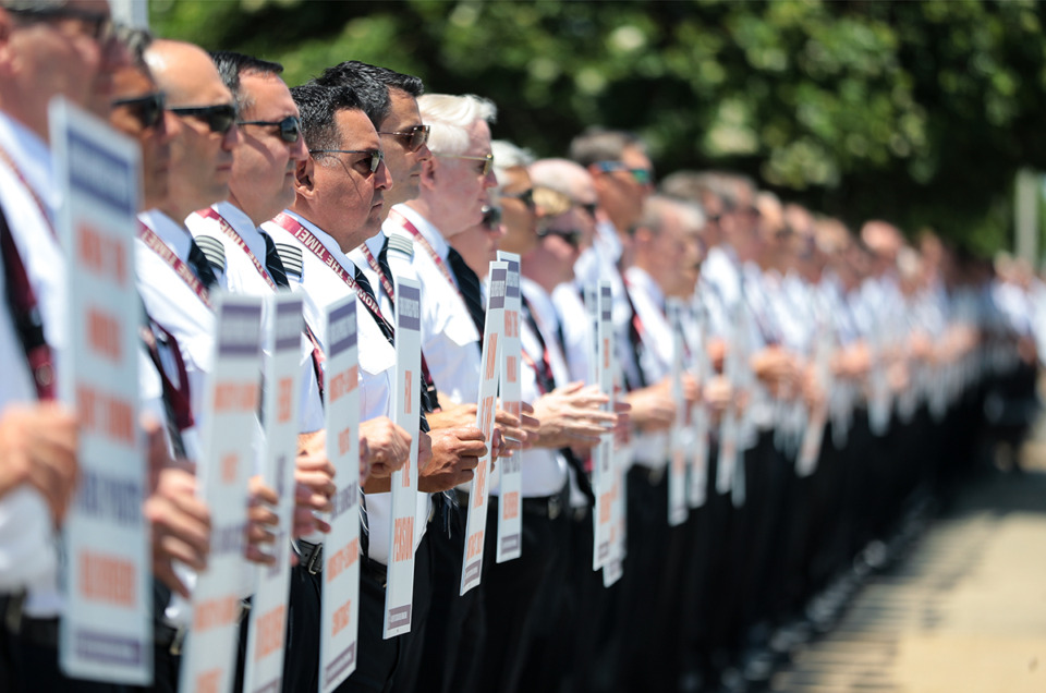 <strong>Hundreds of FedEx pilots gathered outside of the Air Operations center to picket last June.</strong> (Patrick Lantrip/The Daily Memphian file)