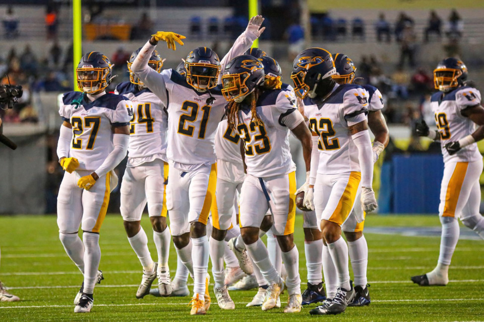 <strong>Memphis Showboats celebrate after an interception by No. 23 Lamont McPhatter II during the Showboats game against Houston April 29, at Simmons Bank Liberty Stadium.</strong> (Wes Hale/Special to The Daily Memphian)