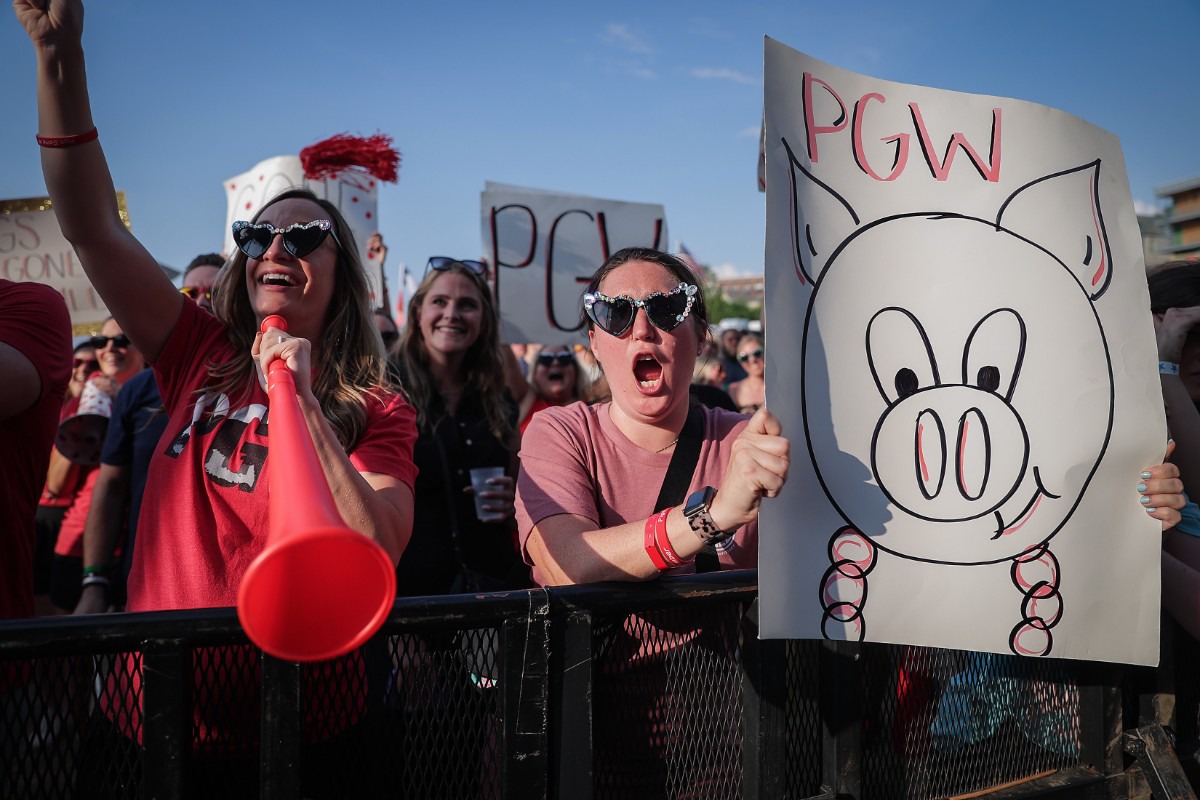 <strong>Fans go loud for Pigs Gone Wild at the Ms. Piggie Idol competition on May 18, 2023.</strong> (Patrick Lantrip/The Daily Memphian)