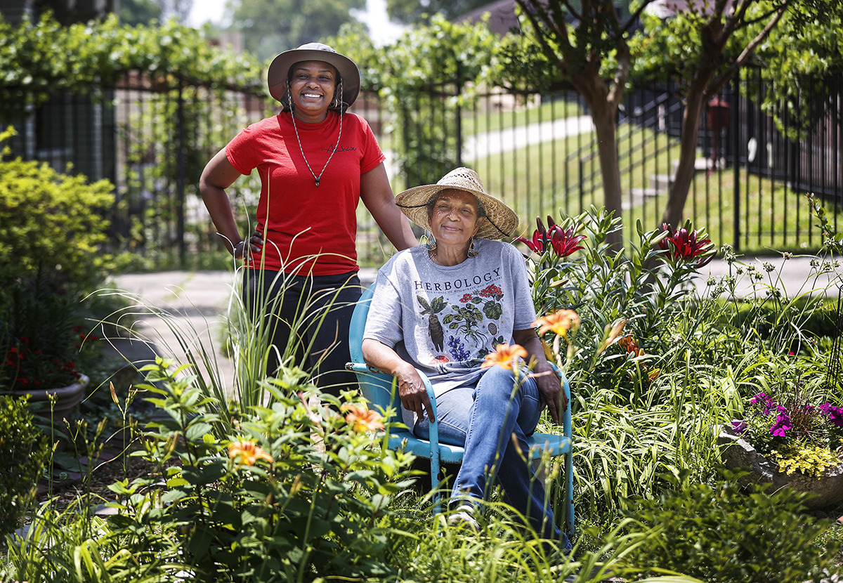 seed-funding-nonprofits-give-free-garden-beds-to-about-100-homeowners