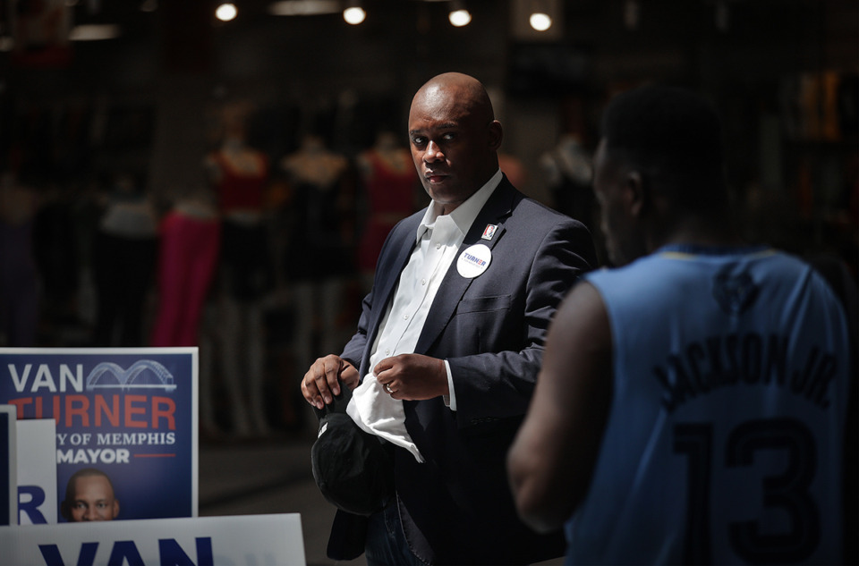 <strong>Mayoral candidate Van Turner talks to voters at the Southland Mall. Turner plans to pull his petition for mayor this week.</strong> (Patrick Lantrip/The Daily Memphian)