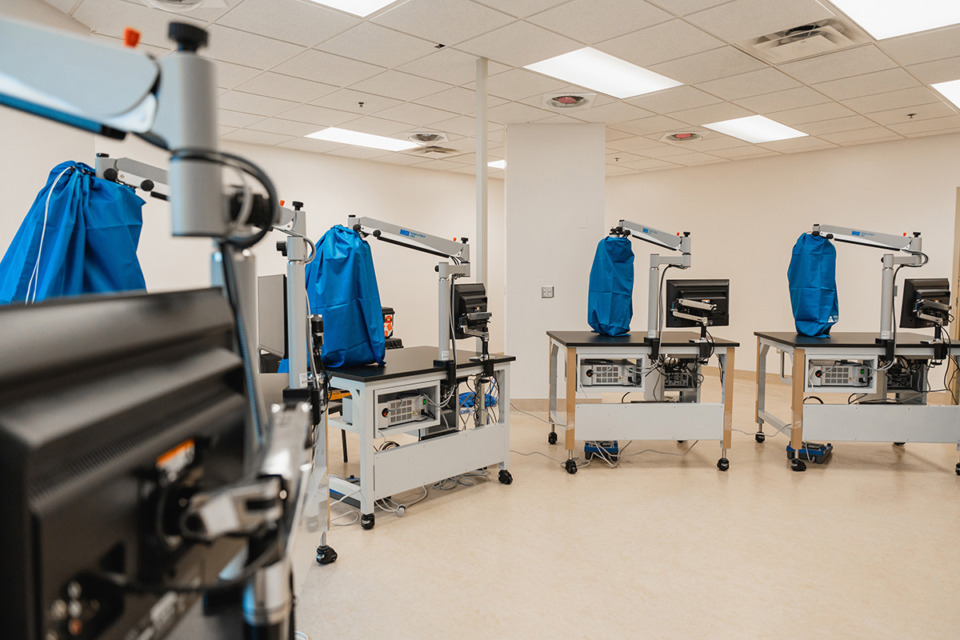 <strong>On Friday, June 9, The Hamilton Eye Institute at the University of Tennessee Health Science Center will unveil its revamped surgical training lab where residents will undergo intensive training in ophthalmic surgery using the latest technology.</strong> (Courtesy University of Tennessee Health Science Center)