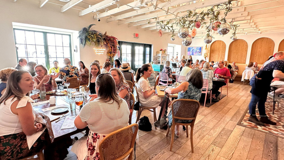 <strong>Even though Jennifer Biggs couldn&rsquo;t make it, people had lunch at the Hen House in her honor June 23.</strong> (Eric Barnes/The Daily Memphian)