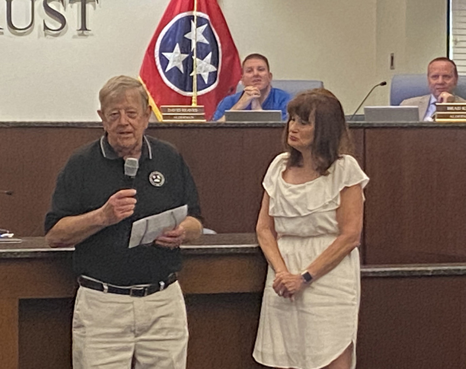 <strong>Alderman Bobby Simmons (left) and his wife Sherry, announce his plans to resign from the Bartlett Board of Mayor and Aldermen in June.</strong>&nbsp;(Michael Waddell/Special to The Daily Memphian file)