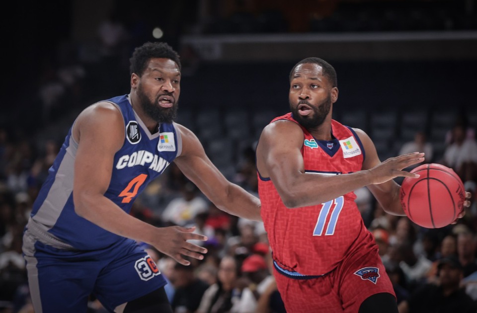 <strong>Tony Allen (4) defends Jeremy Pargo (11) during a Big3 game at the FedExForum July 15, 2023.</strong> (Patrick Lantrip/The Daily Memphian)