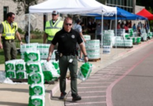 <strong>City of Germantown handed out water to residents July 24 at Forest Hill Elementary School.</strong> (Mark Weber/The Daily Memphian)