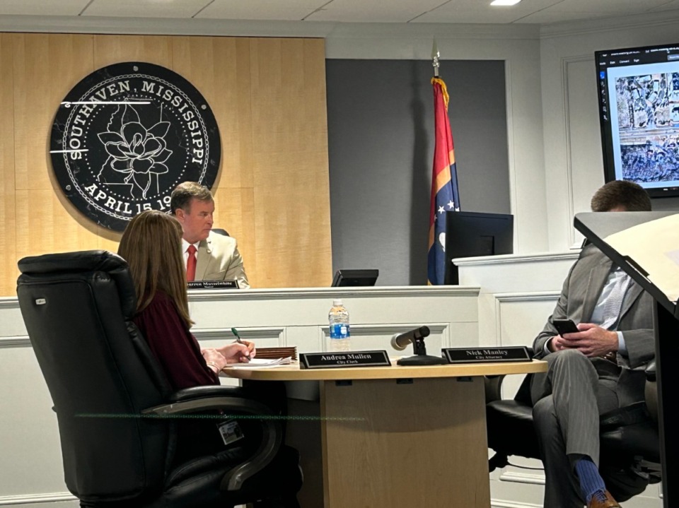 <strong>The Southaven Board of Aldermen approved an ordinance prohibiting camping in public places Tuesday, Aug. 15.</strong> (Beth Sullivan/The Daily Memphian)