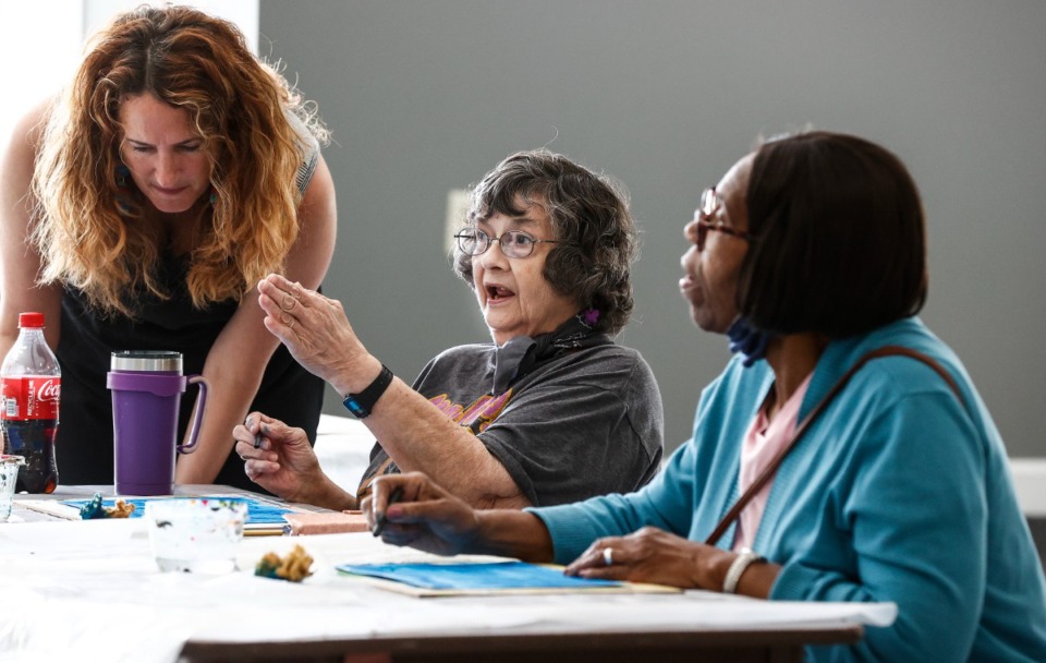 <strong>Paulette Neal (center) is among the residents of Raleigh's Northlake Apartments taking an art class presented by Creative Aging on Wednesday, Aug. 16, 2023.</strong> (Mark Weber/The Daily Memphian)