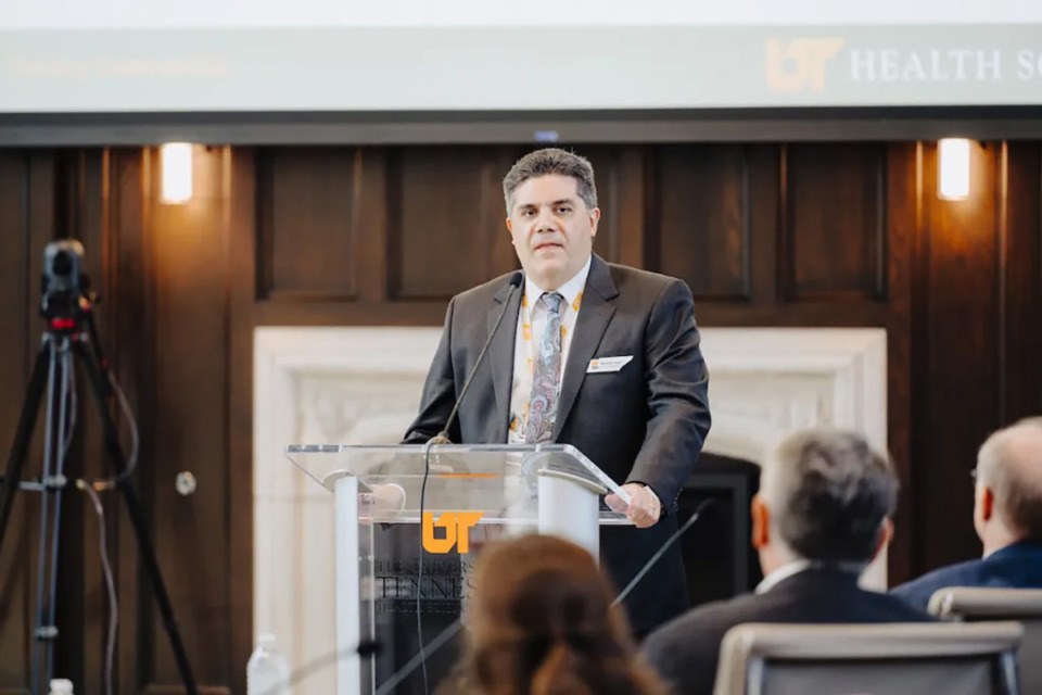 <strong>Dr. G. Nicholas Verne, interim executive dean and vice chancellor for clinical affairs at the University of Tennessee Health Science Center College of Medicine, addresses UTHSC's advisory board during its summer meeting.</strong> (Courtesy UTHSC)