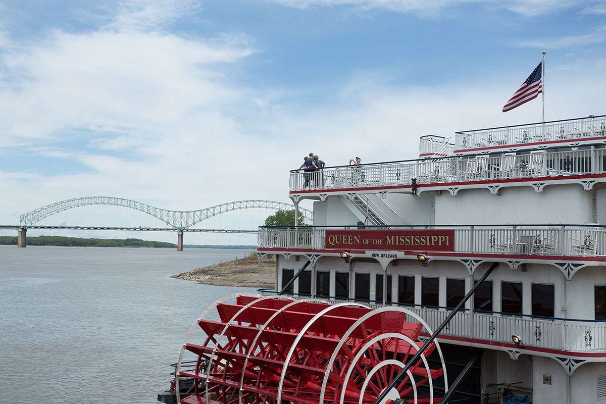 memphis riverboat woman missing