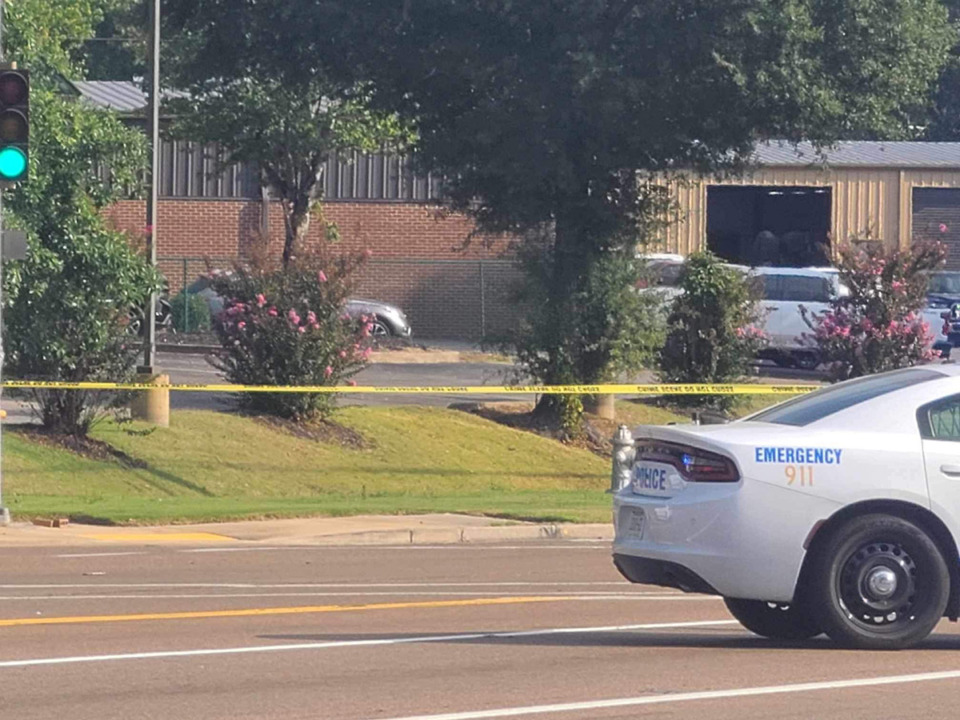 <strong>A barricade situation after 11 hours at Summer Hills apartments on Wednesday, Sept. 20, 2023, ended with Memphis Police officers taking one suspect into custody.</strong> (Julia Baker/The Daily Memphian)