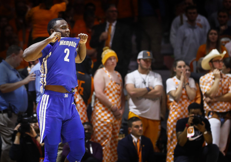 <strong>University of Memphis guard Alex Lomax pops his jersey during the final seconds of a 51-47 victory over the University of Tennessee on Saturday, Dec. 14, 2019, in Knoxville, Tennessee.</strong> (Mark Weber/The Daily Memphian file)