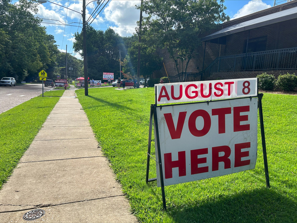 <strong>Eligible voters may vote absentee in person Monday through Friday, 8 a.m. to 5 p.m., at the DeSoto County Circuit Court&rsquo;s Office in Hernando through Nov. 3. Circuit court clerk&rsquo;s offices will also be open for in-person absentee voting from 8 a.m. to noon on Oct. 28 and Nov. 4.&nbsp;</strong>&nbsp;(Beth Sullivan/The Daily Memphian file)