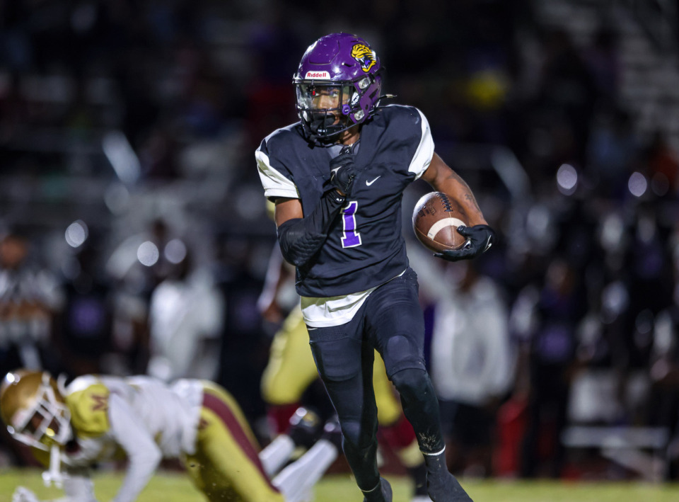<strong>Southwind&rsquo;s Jeremiah Campbell (1) during the Melrose High School and Southwind High School football game, on Thursday, September 21, 2023. Southwind defeated Melrose 34-6.</strong> (Wes Hale, Special to The Daily Memphian)