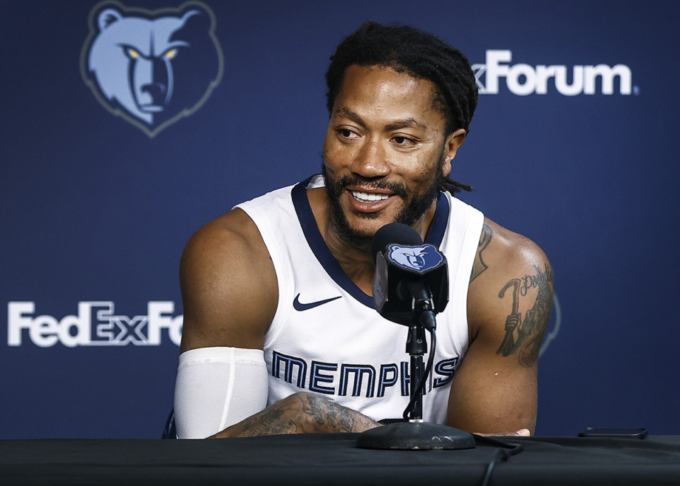 <strong>Memphis Grizzlies guard Derrick Rose speaks the media on Monday, Oct. 2. Rose was a star player for the University of Memphis men&rsquo;s basketball team in 2008.</strong> (Mark Weber/The Daily Memphian)