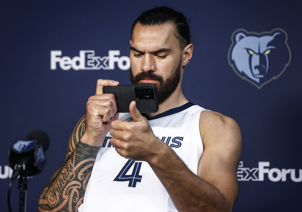 <strong>Memphis Grizzlies center Steven Adams is back on the court and brought jokes.</strong> (Mark Weber/The Daily Memphian)