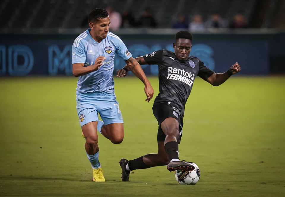 <strong>Memphis 901 FC midfielder Akeem Ward, 14, dribbles the ball up the pitch during Oct. 7 match against the El Paso Locomotive FC.</strong> (Patrick Lantrip/The Daily Memphian)