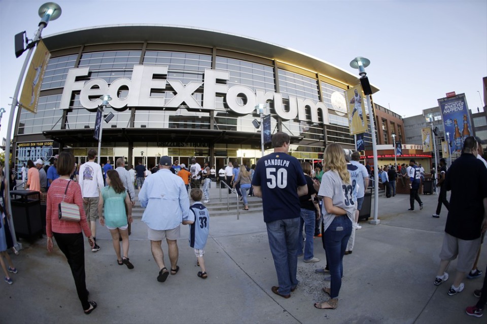 <strong>Fans arrive at FedExForum for Game 4 of an opening-round NBA basketball playoff series between the Memphis Grizzlies and the Oklahoma City Thunder on Saturday, April 26, 2014, in Memphis, Tenn.</strong> (AP Photo/Mark Humphrey)