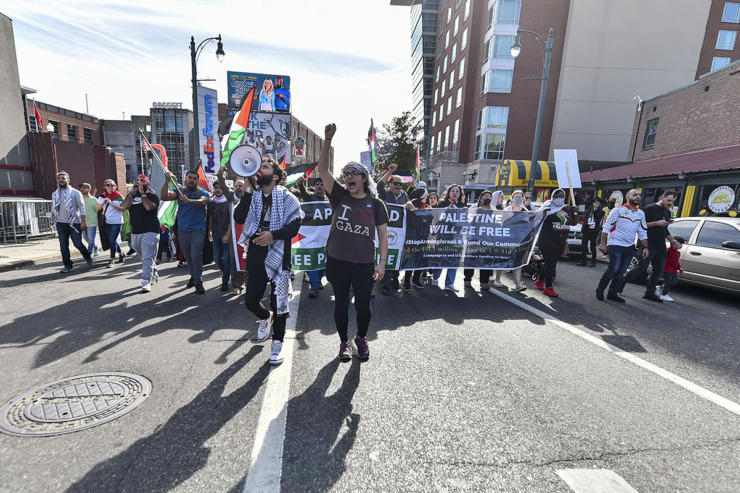 <strong>Seema Rasoul leads a rally in support of Gaza and Palestine outside of the FedEx Forum on Sunday, October 22, 2023.</strong> (Justin Ford/Special to The Daily Memphian)