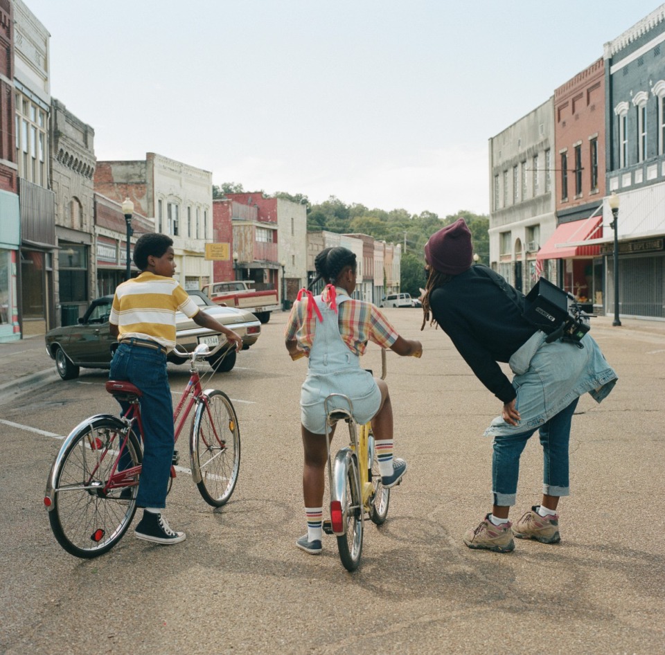 <strong>Raven Jackson (right) on the&nbsp;&ldquo;All Dirt Roads&rdquo; set with Preston McDowell (left) and Kaylee Nicole Johnson (center).</strong> (Jaclyn Martinez/Courtesy A24)