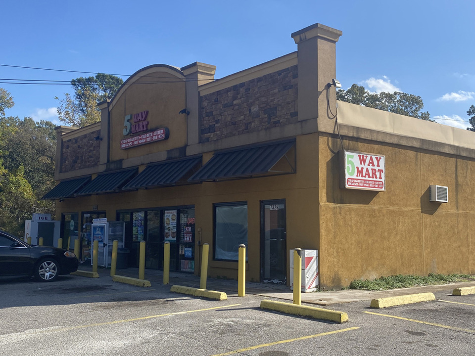 <strong>The Bartlett Municipal Planning Commission delayed a recommendation to add gas pumps to the 5 Way Mart at 7331 Memphis-Arlington Road in Bartlett.</strong> (Michael Waddell/Special to The Daily Memphian)